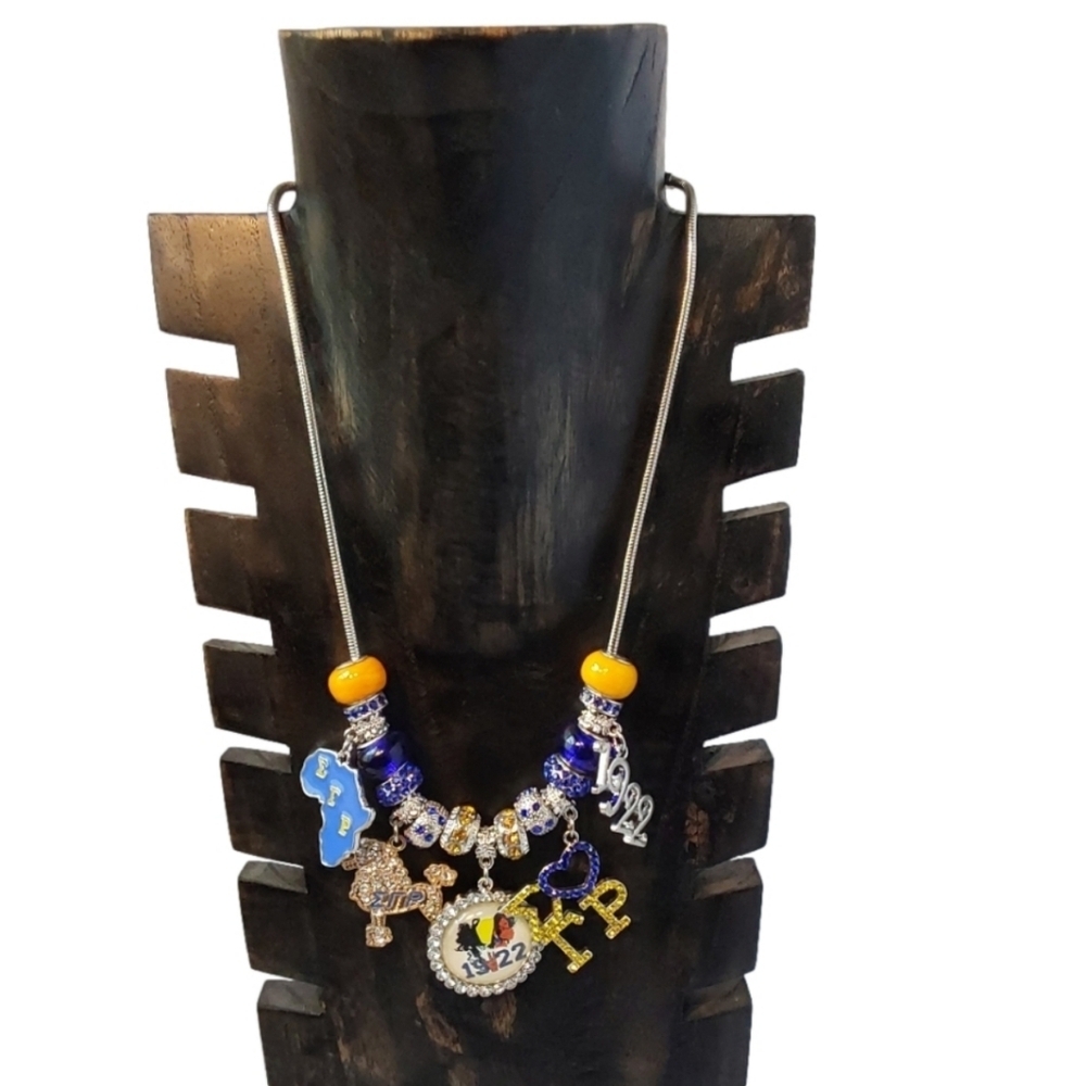 SIGMA GAMMA RHO SORORITY CHARM NECKLACE - Picture 3 of 3